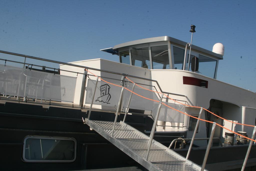 Oudenburg B&B Droomboot المظهر الخارجي الصورة